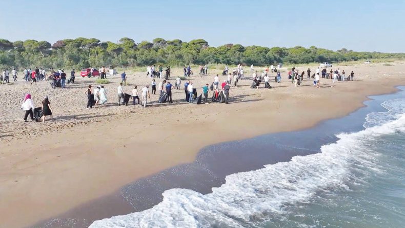 ‘Çöplük’ Yeniden ‘Kumsala’ Dönüştü