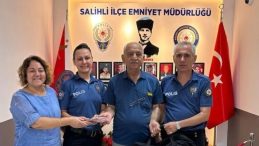 Manisa'da Örnek Davranış: Para Dolu Çantayı Sahiplenmeden Teslim Etti!