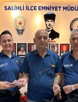 Manisa'da Örnek Davranış: Para Dolu Çantayı Sahiplenmeden Teslim Etti!