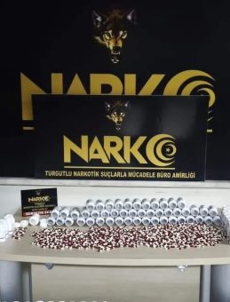 Manisa'da Uyuşturucu Operasyonu: 5 Kişi Tutuklandı