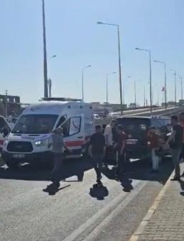 Mardin'de Hafif Ticari Araç ile Motosiklet Çarpıştı: 2 Yaralı