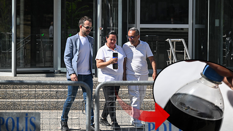 Marketten Aldıkları Kola Şişesinden Şok Edici Bir Cisim Çıktı!