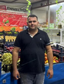 Marulu Beğenmeyen Bekçi, Market Çalışanını Darp Etti!