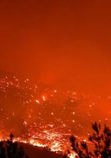 Mersin'de Yangınla M&uuml;cadele Devam Ediyor: 90 Hane Tahliye Edildi!