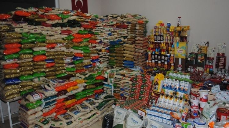 Mide bulandıran görüntü! Kurtlanmış 2 ton pirinç ele geçirildi