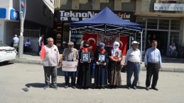 Muşlu Aileler Eylemlerine Devam Ediyor