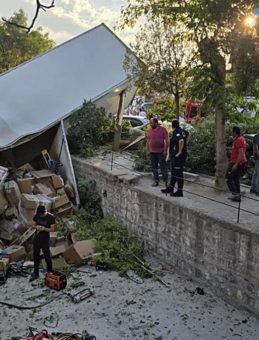 Nevşehir'de Feci Kaza! 10 Aracı Savurdu, Kanala Uçtu: Korkunç Anlar Kamerada