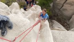 Nevşehir'de Vadide Mahsur Kalan Turist Kurtarıldı