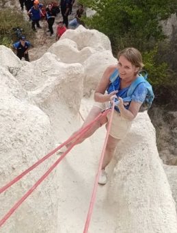 Nevşehir'de Vadide Mahsur Kalan Turist Kurtarıldı