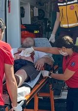 &Ouml;fkeli kadın dehşet sa&ccedil;tı! Tartıştığı kocasını bı&ccedil;akla yaraladı