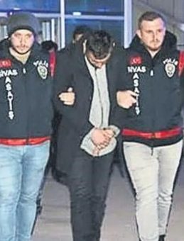 Öldürdükleri Adamın Ailesinden Para İstendi