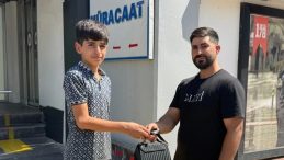 Ömer Çoban'dan Örnek Davranış: Altın Dolu Poşeti Yetkililere Teslim Etti