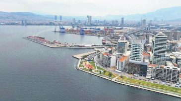 Pis Koku İzmir'e K&acirc;bus Gibi &Ccedil;&ouml;kt&uuml;