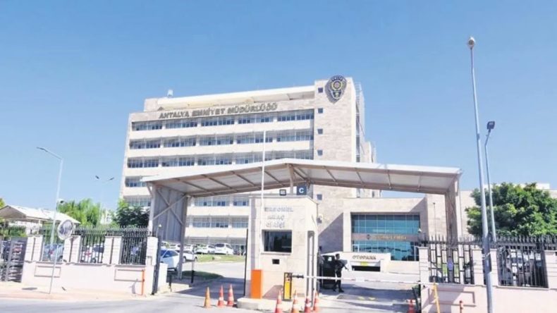 Rüşvet Operasyonunda 8 Kişi Tutuklandı