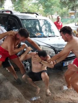Samsun'da Panik Anları Kavgaya Dönüştü: Cankurtaran ve Vatandaş Karşı Karşıya Geldi!