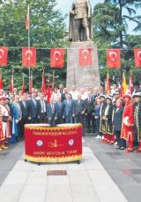 Şanlı Fethe Coşkulu Kutlama