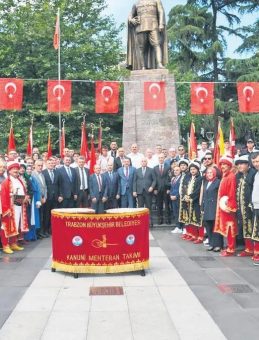 Şanlı Fethe Coşkulu Kutlama