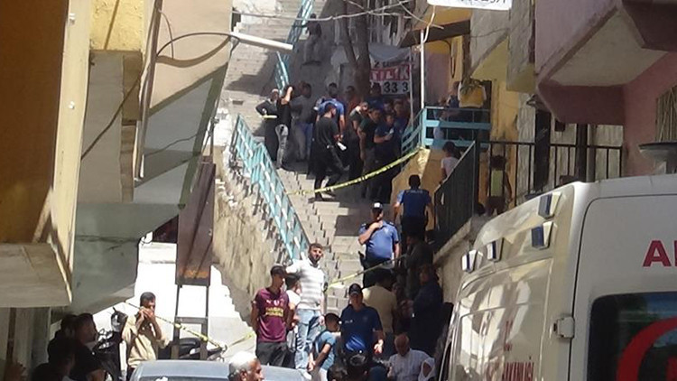 Şanlıurfa'da Korkunç Olay! Ebeveynler Evde Can Verdi, 5 Yaşındaki Dicle Kayıp