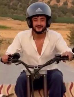 Scooter'a Koltuk Eklemesi! Köpekleriyle Seyahate Çıktı
