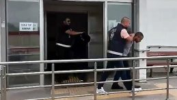 Sebebi karşı çıkmaları… Sevgilisinin ailesine silahlı saldırıya giderken yakalandı