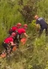 Şelaleye İnerken Yaralandı