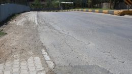 Seyir Halindeki Beton Mikseri Yola Beton Dökme Anları Kamerada Görüntülendi
