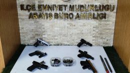 Silahlarla Suçüstü Yakalandılar