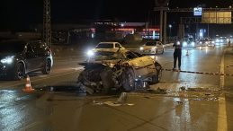 Sivas'ta Otomobil Devrildi: 1 Kişi Hayatını Kaybetti, 1 Kişi Yaralandı