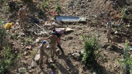 Sivas'taki Minibüs Uçuruma Yuvarlandı: Yaralılardan 7'sinin Tedavisi Devam Ediyor