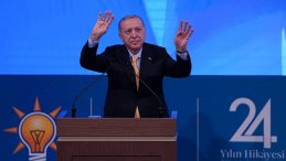 SON DAKİKA | Başkan Erdoğan rozetlerini takıyor: AK Parti'ye yeni belediyeler katılıyor