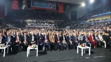 SON DAKİKA | CHP'de Koltuk M&uuml;cadelesi Başlıyor! Partili Kaynaklar: &lsquo;Herkesin G&ouml;z&uuml; Şaibeli Kurultay Davasında&rsquo;