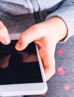 SON DAKİKA | META'dan Çocuk İstismarı Skandalı! ABD'de Yoğun Tepkiler: Cinsel İçerikli Sohbetler Yapan Yapay Zeka Botu Geliştirildi