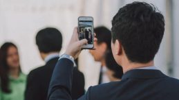 Sosyal Medyada İzinsiz Fotoğraf Paylaşımı Suç Sayıldı