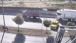 Taksicinin kural hatası, motosikletli genci öldürdü