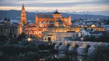 Tarihi Yapıda Korkutan Yangın