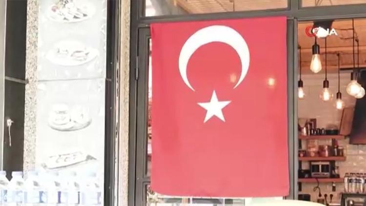 Terörsüz Türkiye Sürecine Destek! İstanbul'daki İlçe Belediyesi 40 Bin Bayrak Dağıttı… Paylaşılan Video Büyük İlgi Gördü