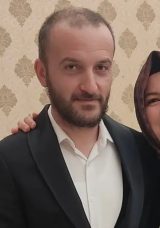 Trabzon'da Kadın Cinayeti! Eşini Bı&ccedil;aklayıp T&uuml;fekle Vurarak Ka&ccedil;tı