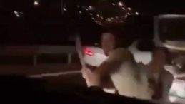 Trafik magandaları yine sahnede… Araçtan balta alıp saldırdı! Kadın engel olamadı