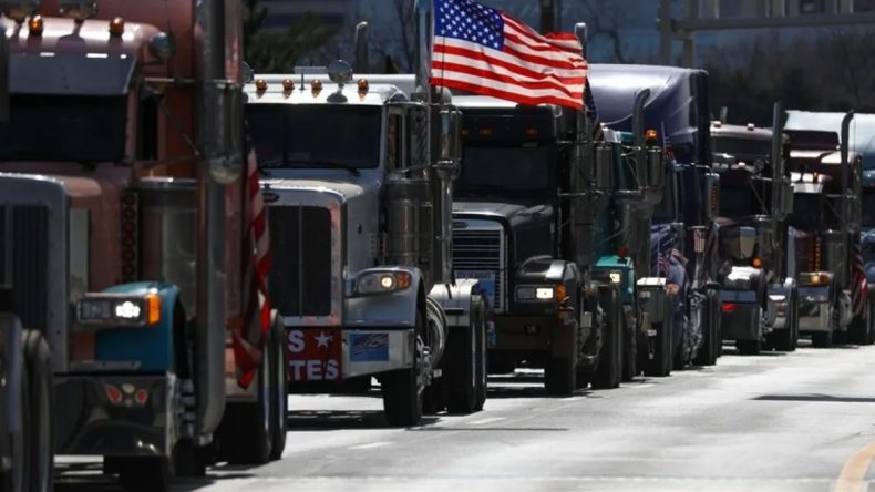 Trump Yönetimi'nden Yeni Vize Düzenlemesi: ABD Yabancı Şoförlere Kapatıldı