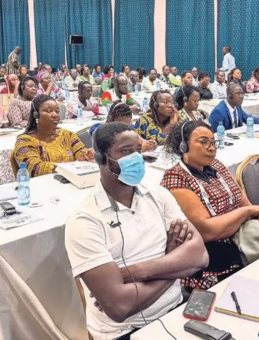 Türk Doktorlar Burkina Faso’da Eğitim Verdi