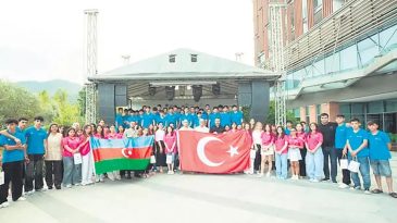 T&uuml;rk Şehit &Ccedil;ocukları Kardeşleriyle Buluştu