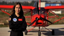 Türkiye'nin En Genç Pilotu Defne, TIME'a Adını Yazdırdı… Kızlar Hayallerinden Vazgeçmemeli