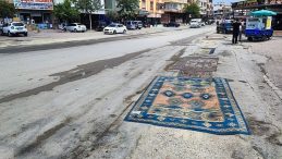 Umudu Kestim Yola Halı Serdiler