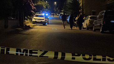 &Uuml;mraniye'de dehşet! Sokakta satırla saldırıya uğrayan kadın hayatını kaybetti