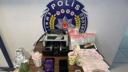 Uyuşturucu Maddelerle Suçüstü Yakalandılar