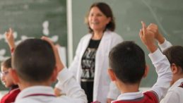 Uzman öğretmenlik ve başöğretmenlik başvuruları ne zaman ve nasıl yapılacak? 2025 Öğretmenlik Mesleği Kariyer Basamakları Kılavuzu yayında