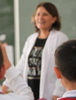Uzman öğretmenlik ve başöğretmenlik başvuruları ne zaman ve nasıl yapılacak? 2025 Öğretmenlik Mesleği Kariyer Basamakları Kılavuzu yayında