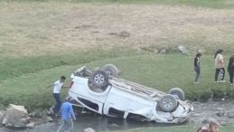 Van’da Kamyonet Uçuruma Düştü: 6 Yaralı!