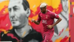 Victor Osimhen, İlk Antrenmanına Merhaba Dedi!