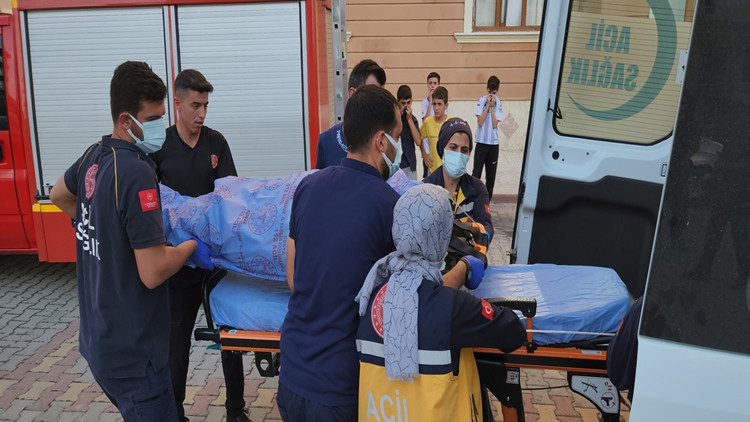 Yatalak Kadın, Eşinin Cesediyle 1 Hafta Boyunca Aynı Odada Kaldı